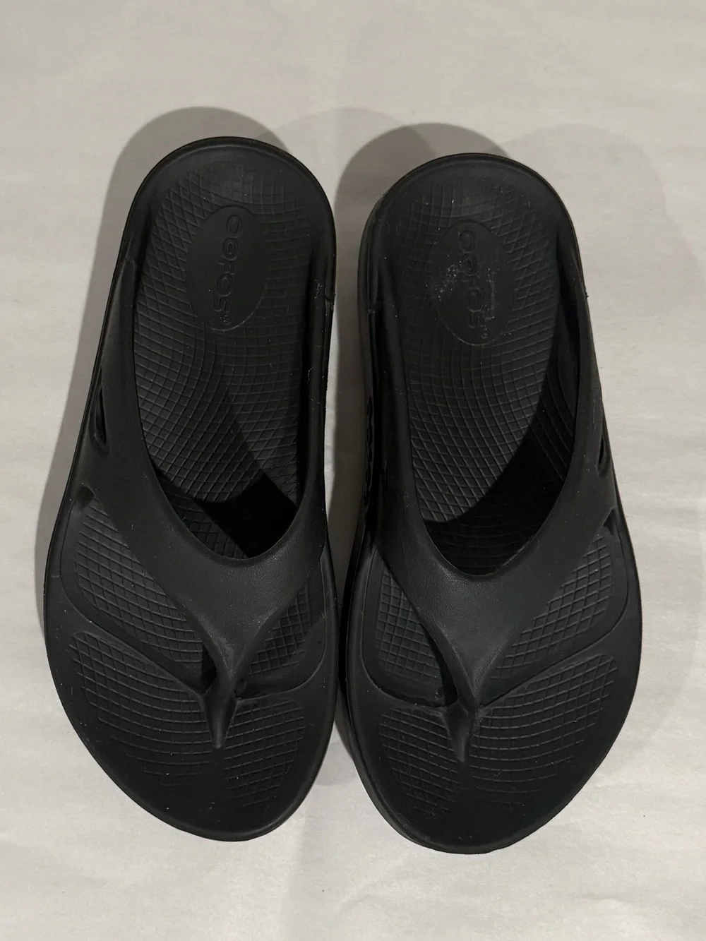 OOFOS OOriginal Recovery Sandals Black Thong Flip Flops Comfort Shoe Size 6